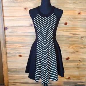 XOXO Ladies Black Sleeveless Dress,  1/2